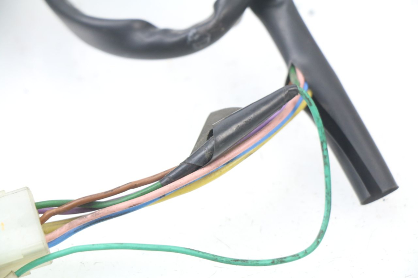 photo de RIGHT SWITCH PEUGEOT LOOXOR 125 (2002 - 2006)