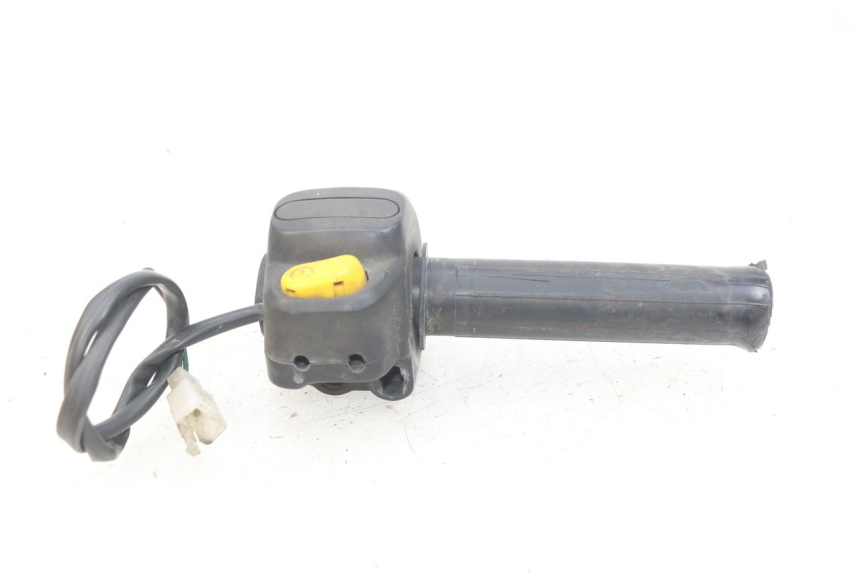 photo de RIGHT HANDLEBAR SWITCH PEUGEOT LUDIX 50 (2005 - 2007)