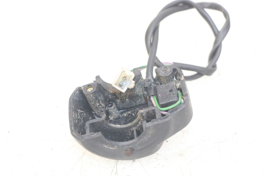 photo de RIGHT HANDLEBAR SWITCH PEUGEOT LUDIX 50 (2005 - 2007)