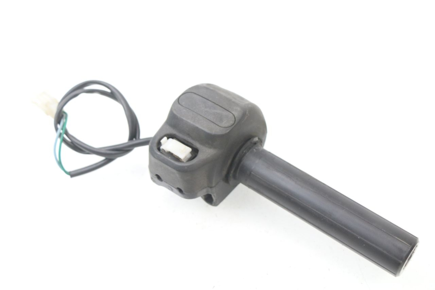 photo de RIGHT HANDLEBAR SWITCH PEUGEOT LUDIX BLASTER 50 (2006 - 2014)