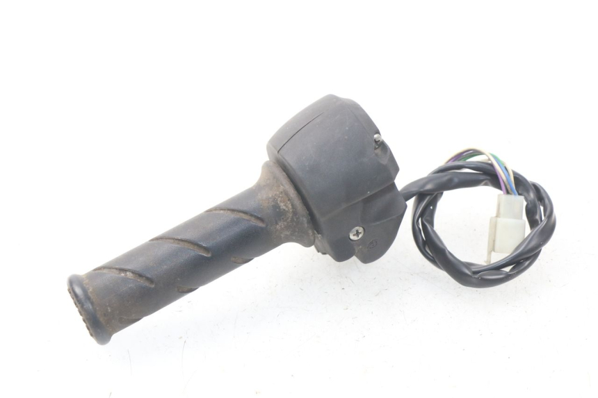 photo de RIGHT HANDLEBAR SWITCH PEUGEOT SATELIS 125 (2006 - 2009)