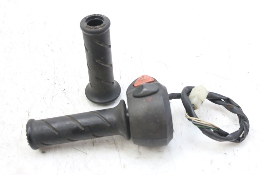 photo de RIGHT HANDLEBAR SWITCH PEUGEOT SATELIS 125 (2010 - 2012)