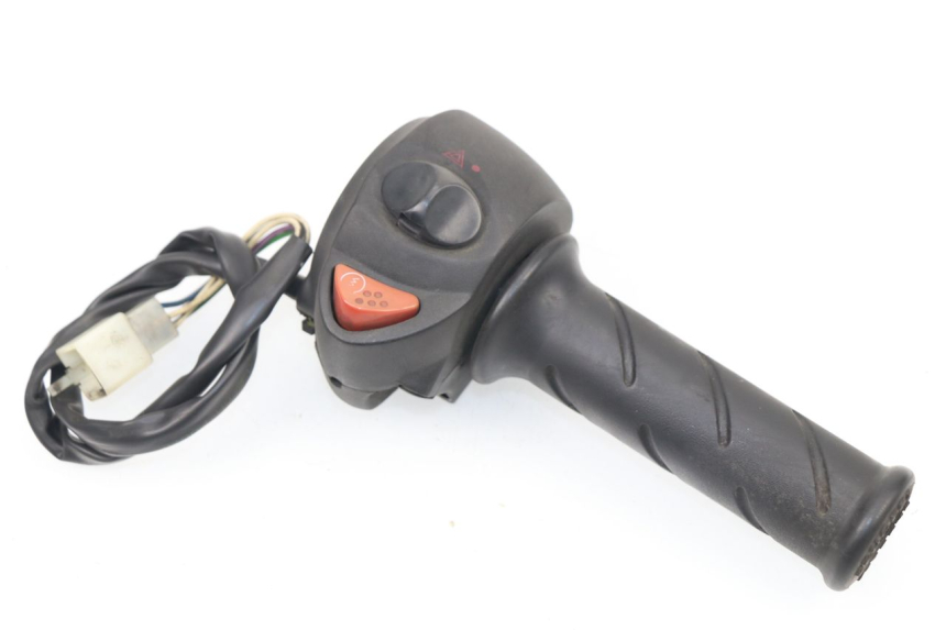 photo de RIGHT HANDLEBAR SWITCH PEUGEOT SATELIS 125 (2006 - 2009)