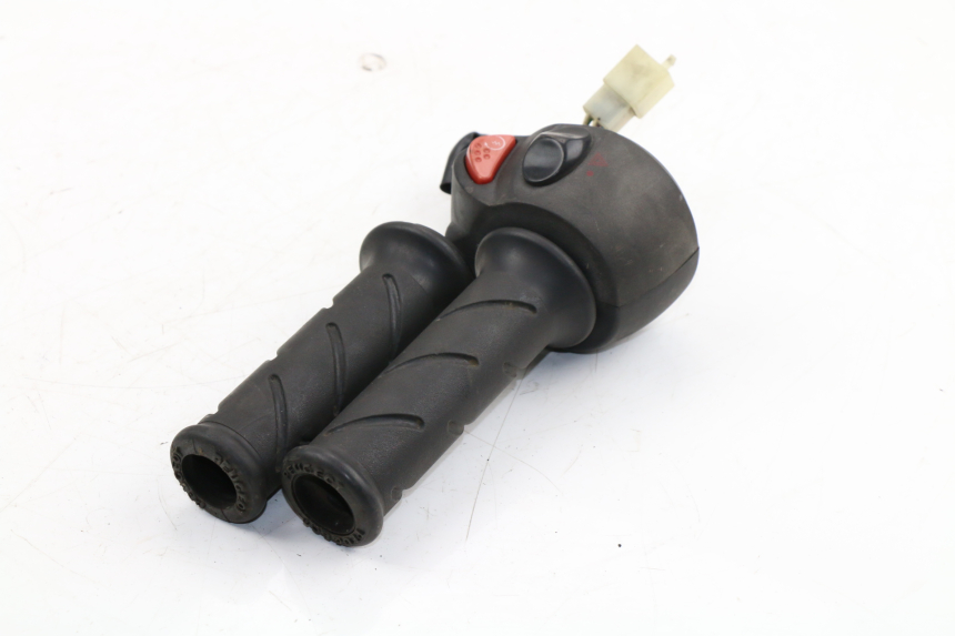 photo de RIGHT HANDLEBAR SWITCH PEUGEOT SATELIS COMPRESSOR K15 125 (2006 - 2009)