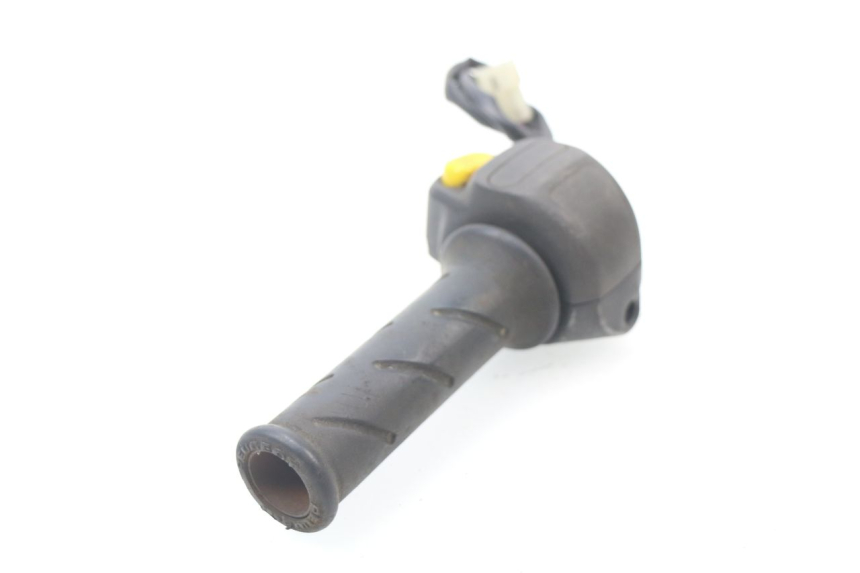 photo de RIGHT SWITCH PEUGEOT SPEEDFIGHT 2 LC 50 (2000 - 2009)