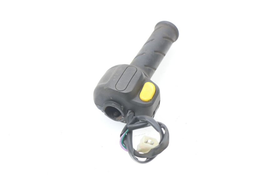 photo de RIGHT SWITCH PEUGEOT SPEEDFIGHT 2 LC 50 (2000 - 2009)