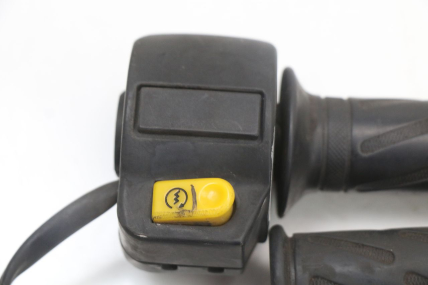 photo de RIGHT SWITCH PEUGEOT STREETZONE 2T 50 (2014 - 2019)