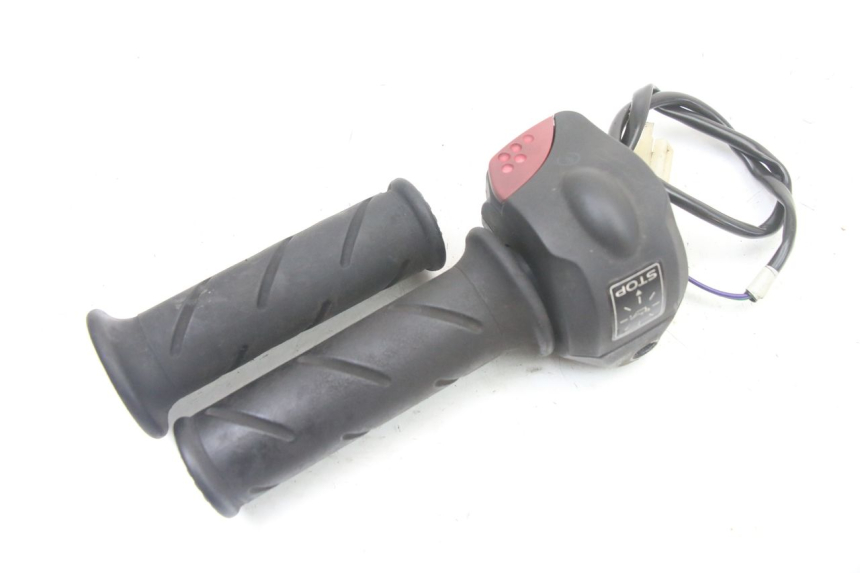 photo de RIGHT SWITCH PEUGEOT TREKKER TKR 50 (2005 - 2014)