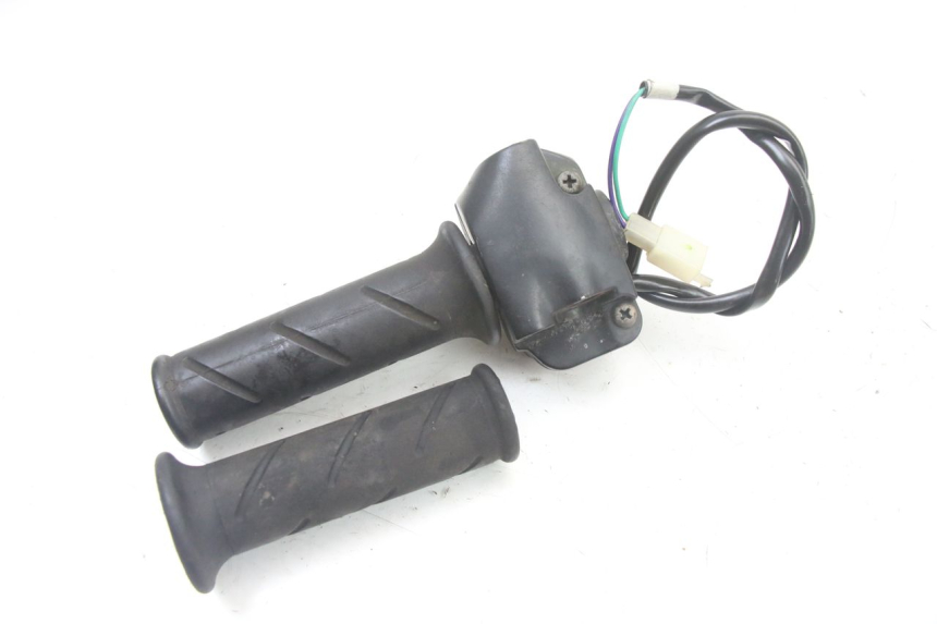 photo de RIGHT SWITCH PEUGEOT TREKKER TKR 50 (2005 - 2014)