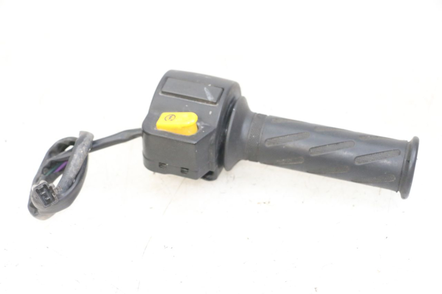 photo de RIGHT SWITCH PEUGEOT VIVACITY 125 (2010 - 2017)