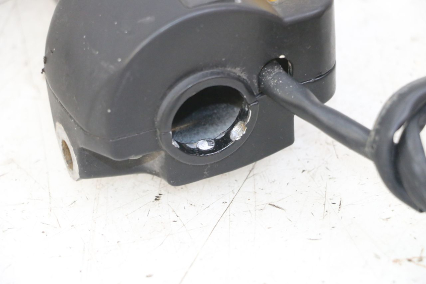 photo de RIGHT SWITCH PEUGEOT VIVACITY 125 (2010 - 2017)
