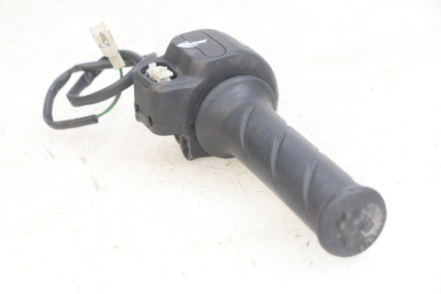 photo de RIGHT HANDLEBAR SWITCH PEUGEOT VIVACITY 50 (2004 - 2009)