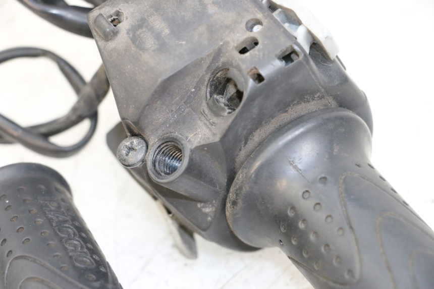 photo de RIGHT HANDLEBAR SWITCH PIAGGIO X10 125 (2012 - 2017)