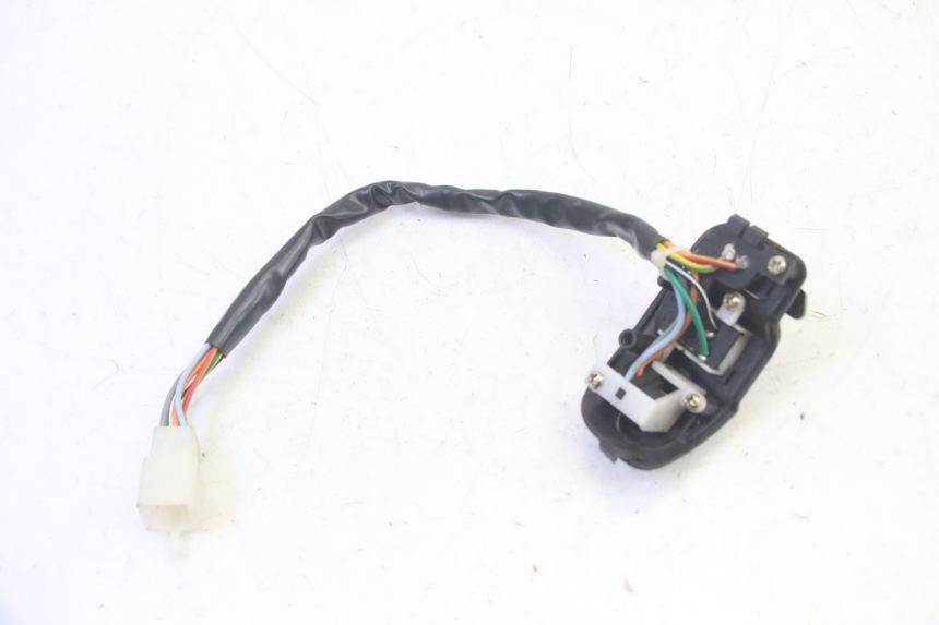 photo de RIGHT SWITCH EFUN PUSA 1 - Fixing points details