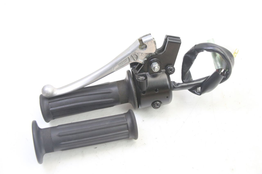 photo de RIGHT HANDLEBAR SWITCH YAMAHA PW 50 (1984 - 2020)