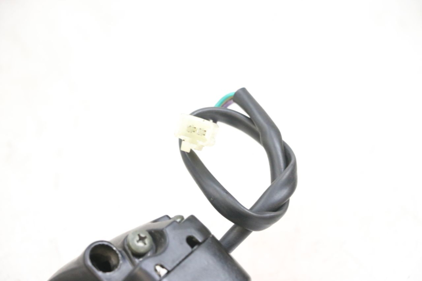 photo de RIGHT HANDLEBAR SWITCH TNT MOTOR ROMA 10' 4T 50 (2019 - 2022) - Zoom on usage condition