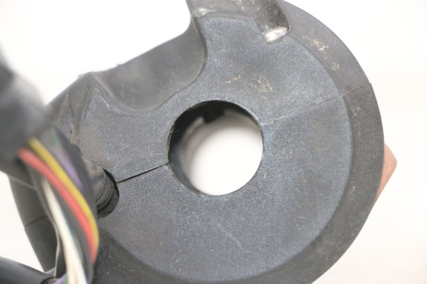 photo de RIGHT SWITCH PEUGEOT SATELIS 125 (2013 - 2018)