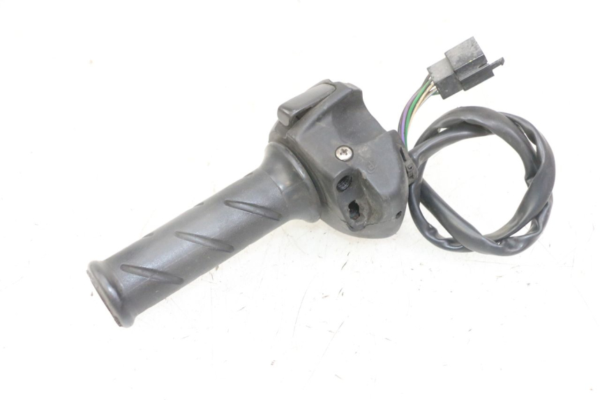 photo de RIGHT SWITCH PEUGEOT SATELIS 125 (2013 - 2018)