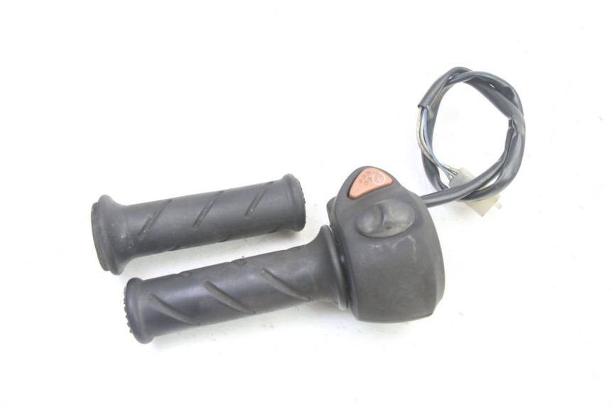 photo de RIGHT SWITCH PEUGEOT SATELIS 250 (2006 - 2012)