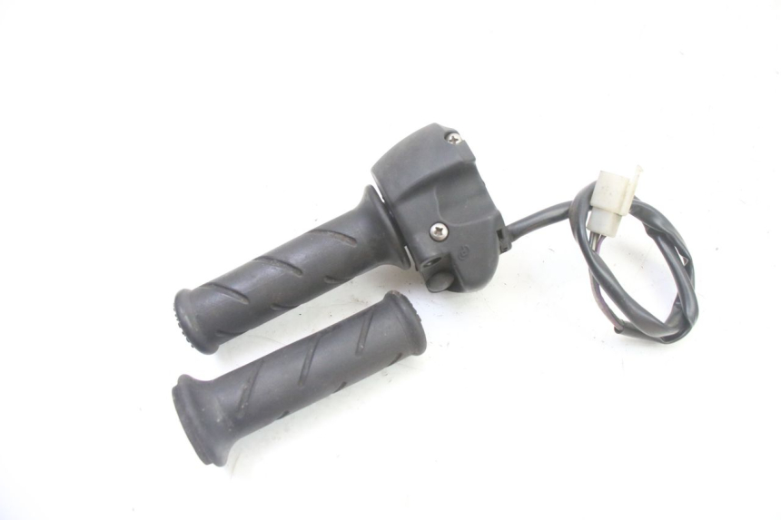 photo de RIGHT SWITCH PEUGEOT SATELIS 250 (2006 - 2012)