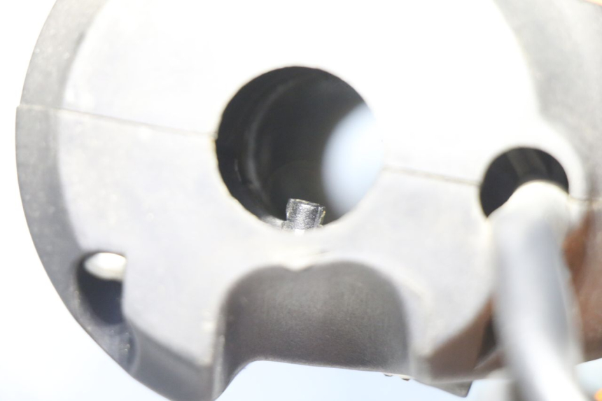 photo de RIGHT SWITCH PEUGEOT SATELIS 250 (2006 - 2012)
