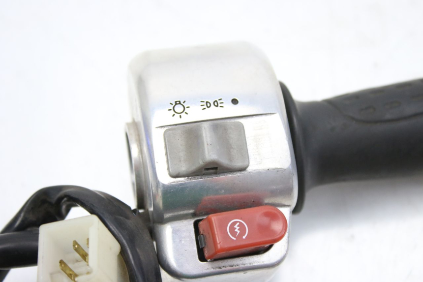 photo de RIGHT HANDLEBAR SWITCH KYMCO SENTO 100 (2008 - 2013)