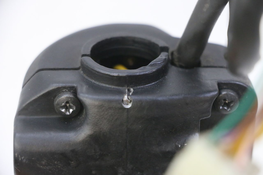 photo de RIGHT SWITCH PEUGEOT SPEEDFIGHT 2 LC 50 (2000 - 2009)