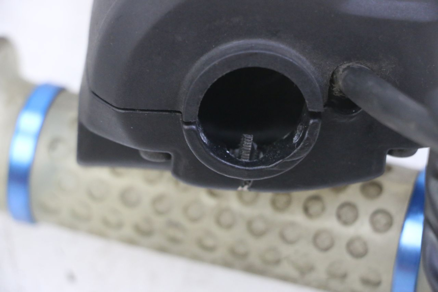 photo de RIGHT SWITCH PEUGEOT SPEEDFIGHT 2 LC 50 (2000 - 2009)