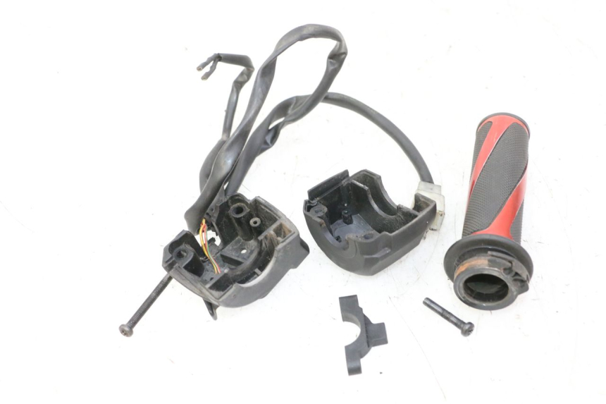 photo de RIGHT SWITCH APRILIA SR R 2T LC 50 (2018 - 2021)