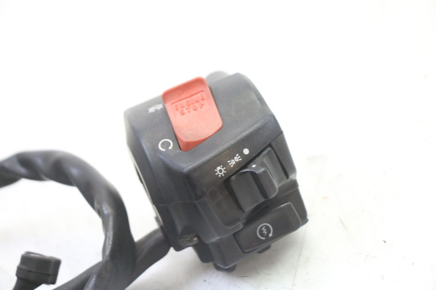 photo de RIGHT SWITCH HONDA ST PAN EUROPEAN 1300 (2002 - 2013)