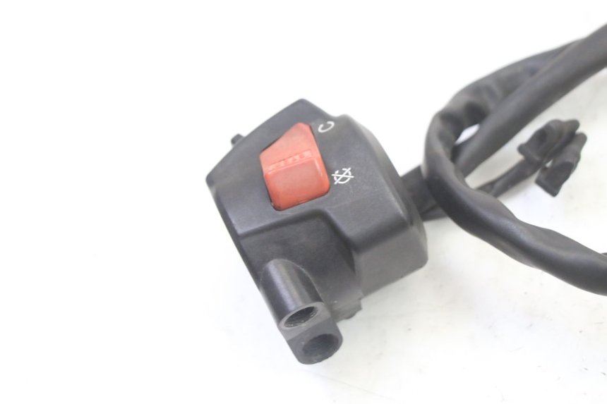 photo de RIGHT SWITCH HONDA ST PAN EUROPEAN 1300 (2002 - 2013)