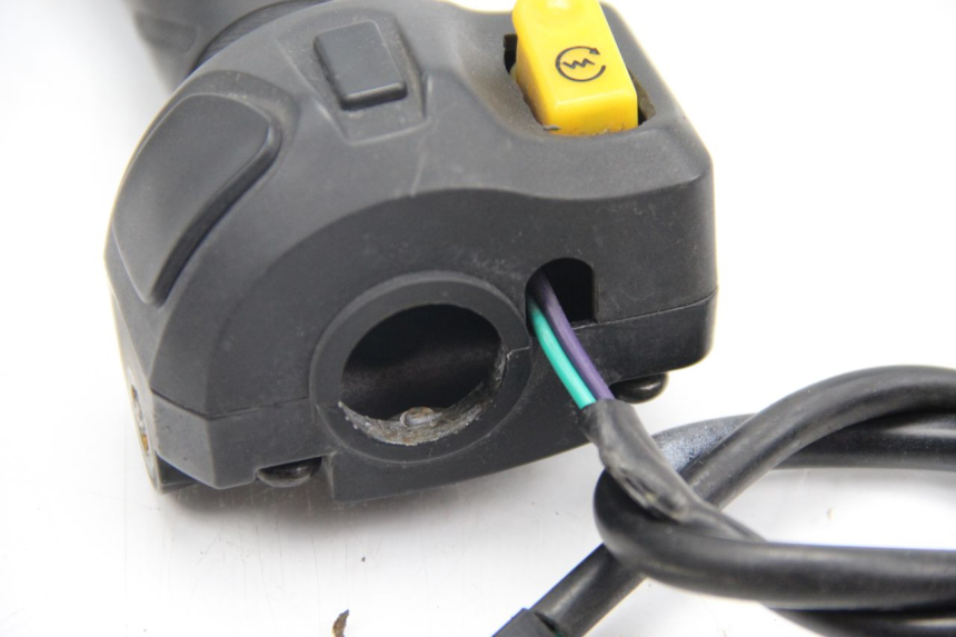 photo de RIGHT SWITCH PEUGEOT STREETZONE 2T 50 (2014 - 2019)