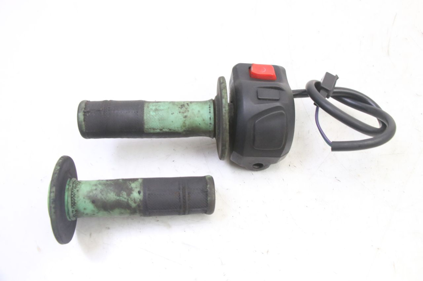 photo de RIGHT SWITCH PEUGEOT STREETZONE I 2T 50 (2018 - 2020)