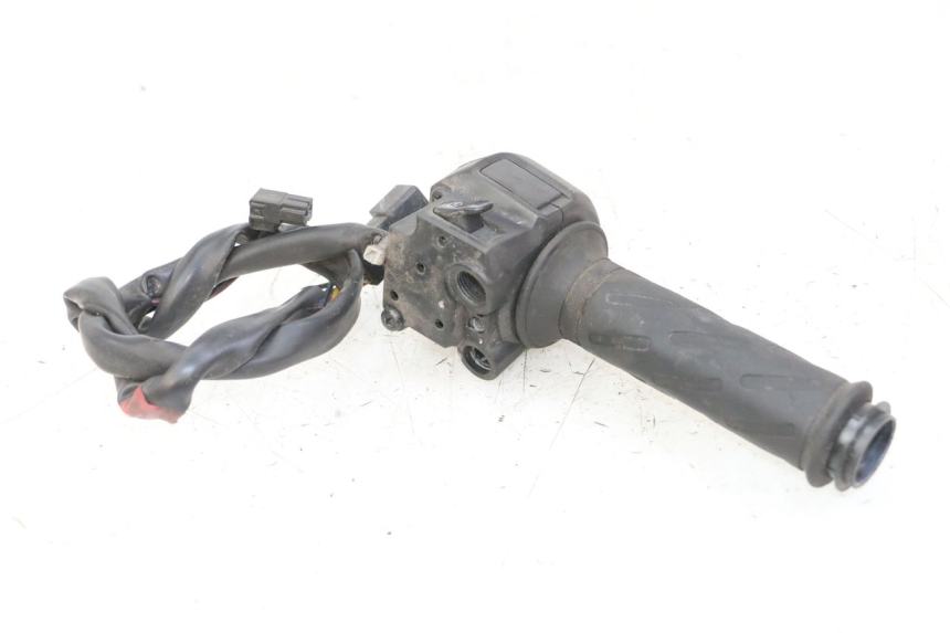 photo de RIGHT HANDLEBAR SWITCH SUZUKI BURGMAN 125 (2007 - 2014)