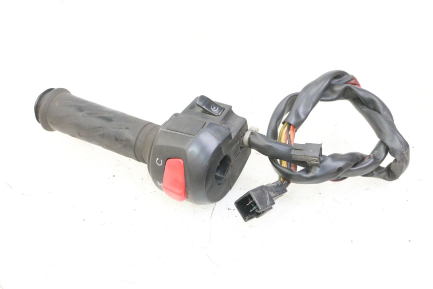 photo de RIGHT HANDLEBAR SWITCH SUZUKI BURGMAN 125 (2007 - 2014)