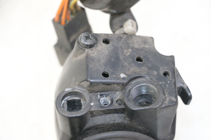 photo de RIGHT HANDLEBAR SWITCH SUZUKI BURGMAN 125 (2007 - 2014)