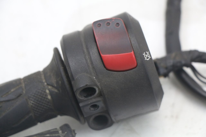 photo de RIGHT SWITCH SUZUKI GSR 750 (2011 - 2017)