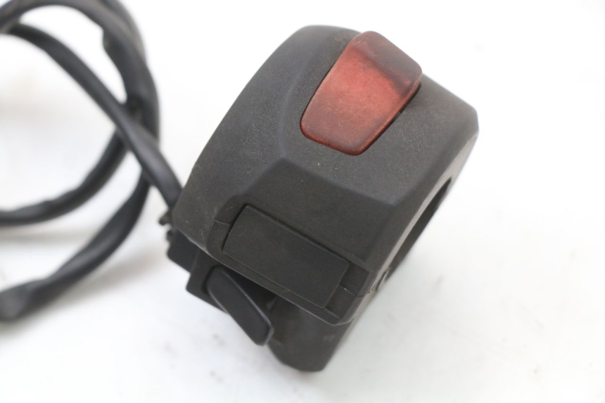 photo de RIGHT SWITCH SUZUKI UH BURGMAN 125 (2002 - 2006)