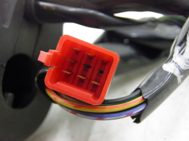 photo de RIGHT SWITCH SYM GTS 125 (2005 - 2008)