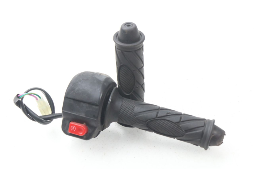 photo de RIGHT HANDLEBAR SWITCH TNT MOTOR ROMA 10' 4T 50 (2019 - 2022)