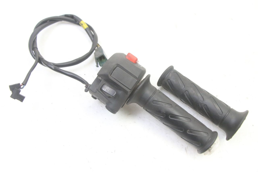 photo de RIGHT SWITCH SUZUKI UH BURGMAN 125 (2002 - 2006)