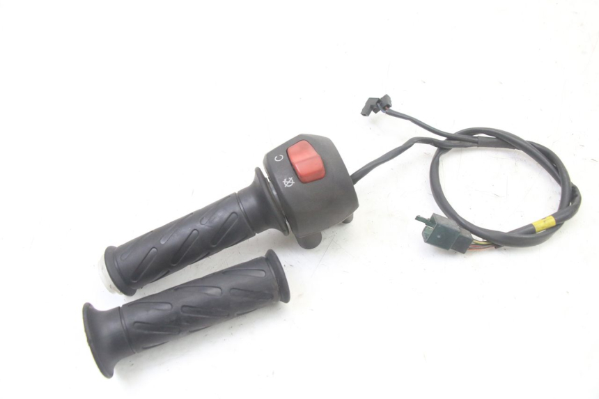 photo de RIGHT SWITCH SUZUKI UH BURGMAN 125 (2002 - 2006)