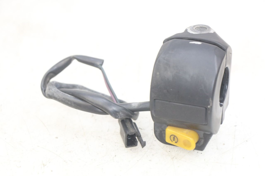 photo de RIGHT HANDLEBAR SWITCH PEUGEOT VIVACITY NEW 2T 50 (2008 - 2017)