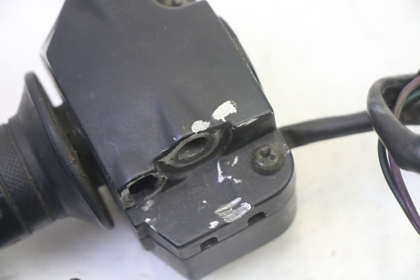 photo de RIGHT HANDLEBAR SWITCH PEUGEOT VIVACITY NEW 2T 50 (2008 - 2017)