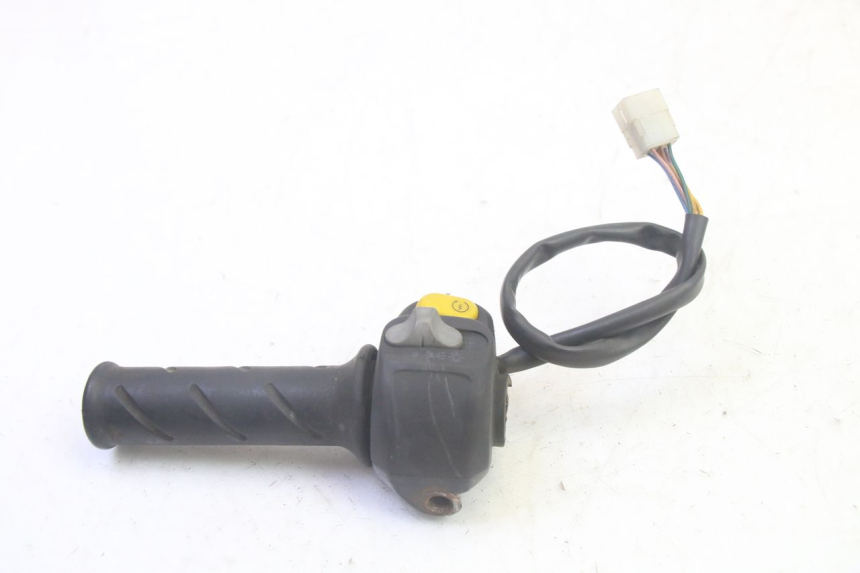 photo de RIGHT SWITCH PEUGEOT VIVACITY 100 (1999 - 2008) - Alternative perspective