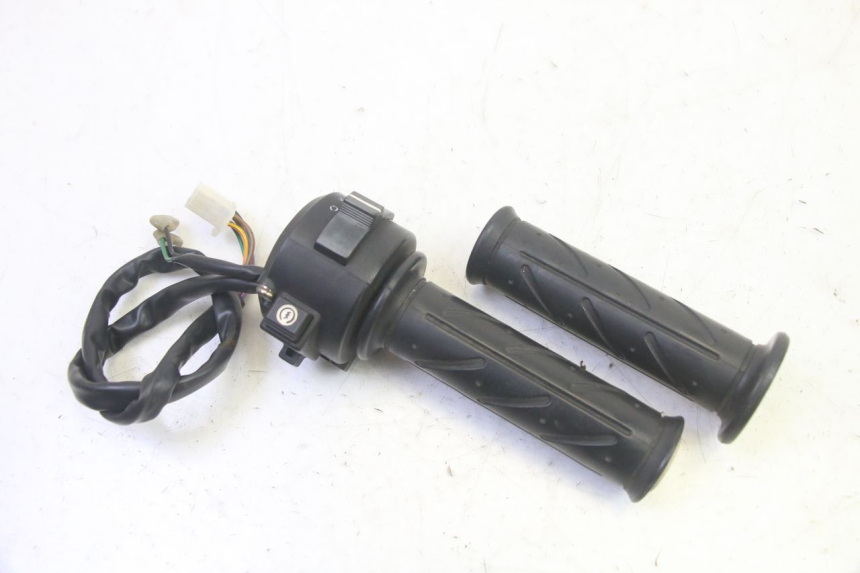 photo de RIGHT HANDLEBAR SWITCH DAELIM VJ ROADWIN FI 125 (2008 - 2017) - Main view