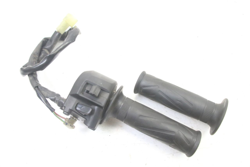 photo de RIGHT HANDLEBAR SWITCH YAMAHA X-MAX XMAX 125 (2010 - 2014)