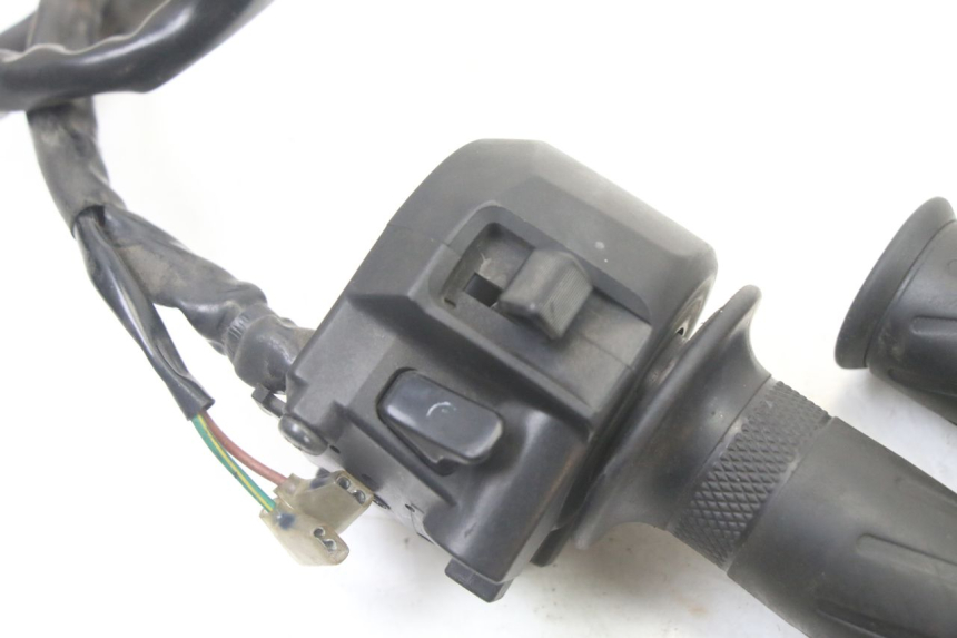 photo de RIGHT HANDLEBAR SWITCH YAMAHA X-MAX XMAX 125 (2010 - 2014)