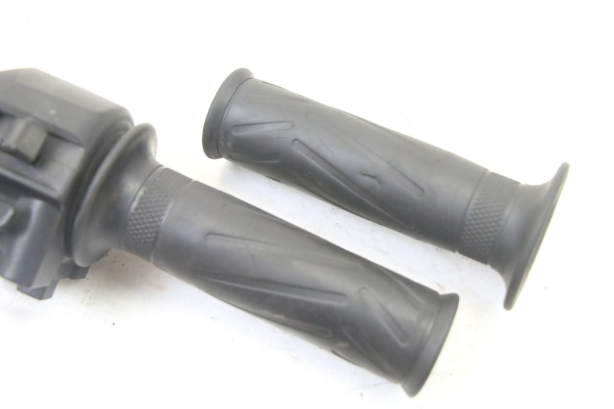 photo de RIGHT HANDLEBAR SWITCH YAMAHA X-MAX XMAX 125 (2010 - 2014)