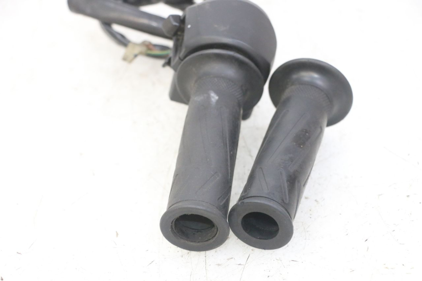 photo de RIGHT HANDLEBAR SWITCH YAMAHA X-MAX XMAX 125 (2010 - 2014)